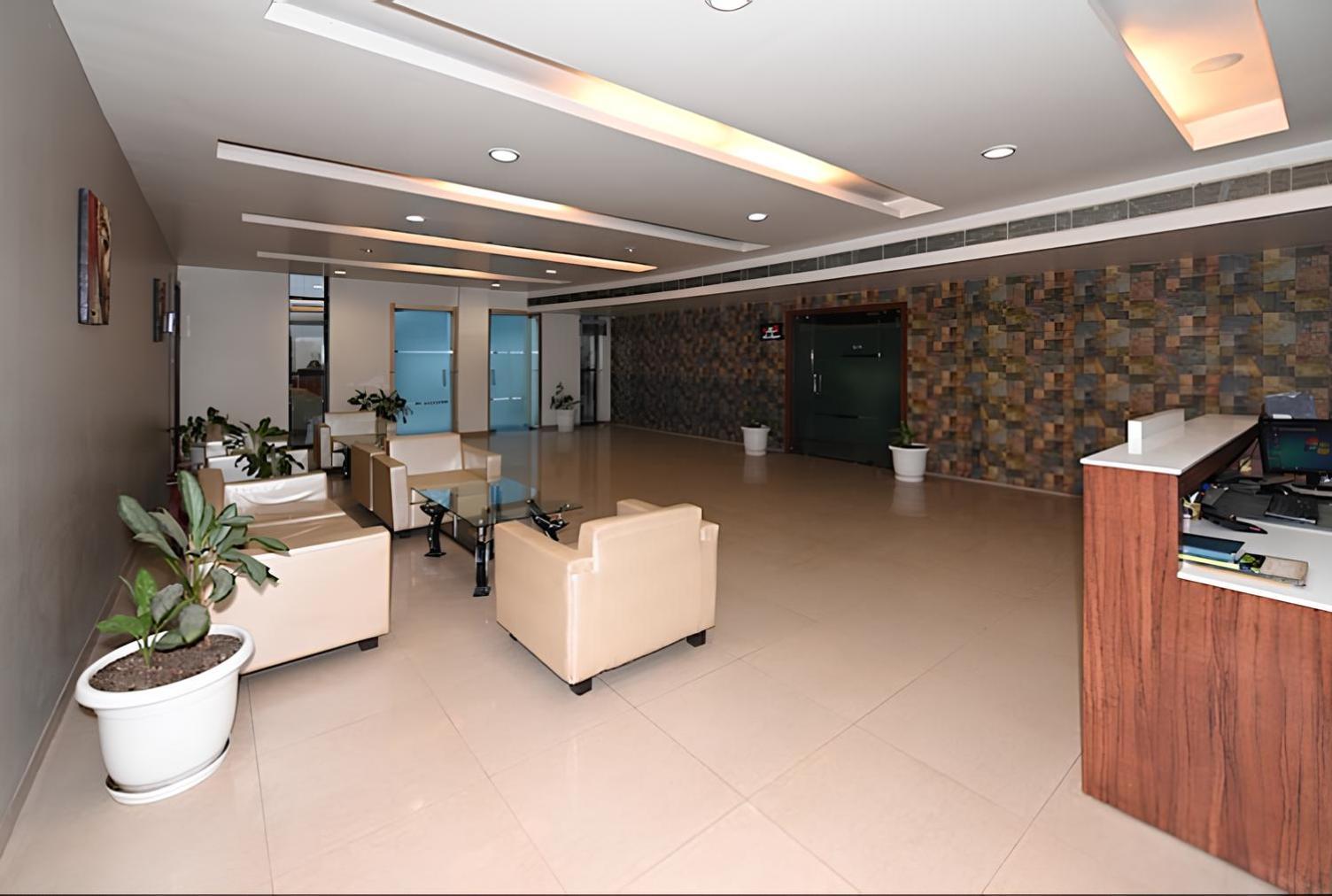 בארילי Club 7 Resort And Banquets מראה חיצוני תמונה